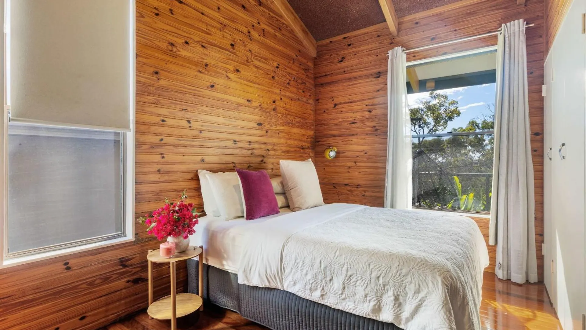 Hilltop Hideaway At Coolum Beach Feriehus